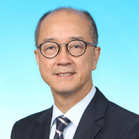 ألعاب القوى الكيني إيليود كيبتشوجي أول عداء يكمل سباق الماراثون في أقل من ساعتين